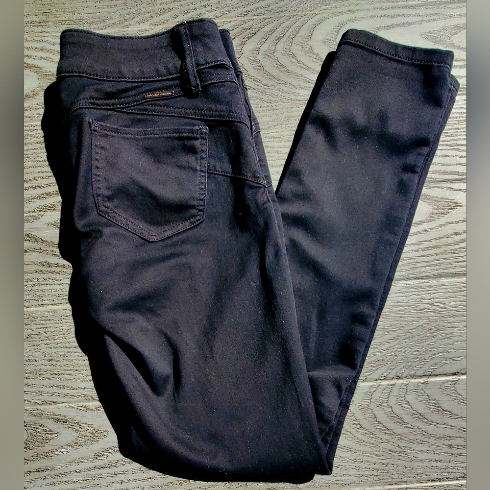 New York & Company Soho  Curve Creator Skinny Jeans Black Denim Size 4